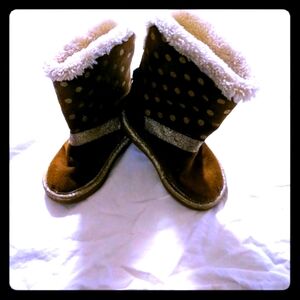 OshKosh B'gosh Fur Lined Polka Dot Boots